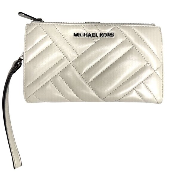 Michael Kors Quilted White Leather Wristlet Wallet - Picture 2 of 16